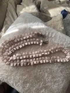 リボンデザインのショルダーストラップ