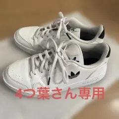 adidas スニーカー ホワイト ブラックのサムネイル