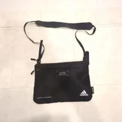 アディダス ショルダーバッグ マストハブ サコッシュ ブラック　黒