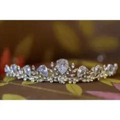 BRIDEMEブライダルティアラ