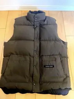 Canada Goose ダウンベストsizeM 美品