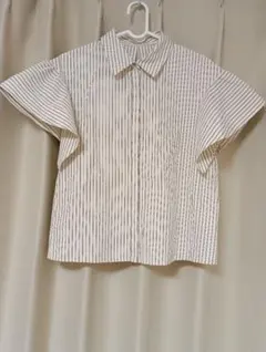 NATURAL BEAUTY BASIC　ステッチフリルスリーブシャツ