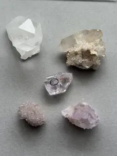【新品未使用】水晶系原石等の5点セット