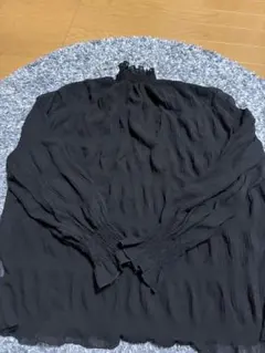 透け感トップス