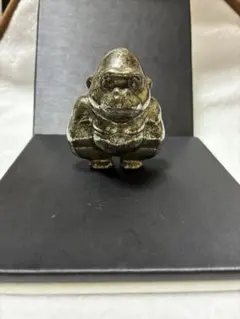 パイライト　バナナを持つゴリラ　置物　555g 天然石 パイライト バナナを持つゴリラ 置物 555g 天然石 - メルカリ