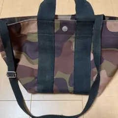 ルートート♩超人気のカモフラ柄のショルダートート
