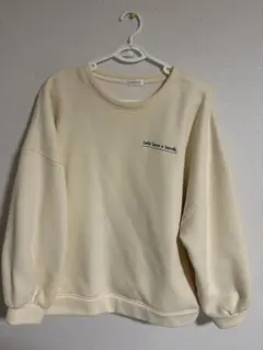 オーバーサイズ クリーム色 スウェット