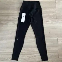 2026年最新】ALO Yogaの人気アイテム - メルカリ