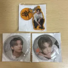 TXT MOA CON カプセルトイ 缶バッジ アクリルキーホルダー ヨンジュンのサムネイル