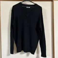 vネックセーター