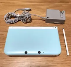 ニンテンドー3DS LL ミントグリーン　本体 充電器付き