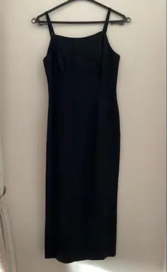 【Genetamant】黒のシンプルロングドレス 繊細刺繍 バックスリット 9号