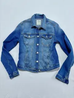 Bershka ライトブルーデニムジャケット