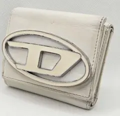 ホワイトレザー 三つ折り財布 Dロゴのサムネイル