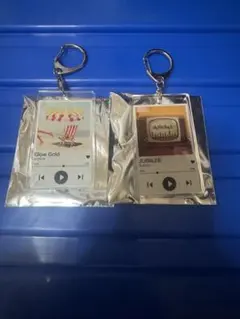 BUDDiiS ジャケットキーホルダー