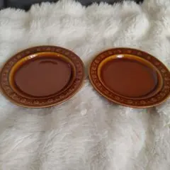 茶色の花模様皿 2枚セット