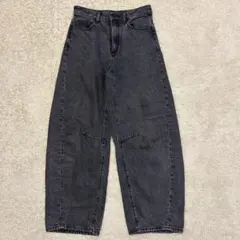 GU ジーユー バレルレッグジーンズ Sのサムネイル