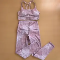 花柄プリント ヨガウェア Sサイズ セット　ピラティスソックス