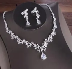 新品　ブライダル　ジルコニア　ネックレス　イヤリング　セット