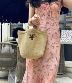 PRADA作ノベルティ ベージュ　ラフィアミニトートバッグ 非売品箱付き