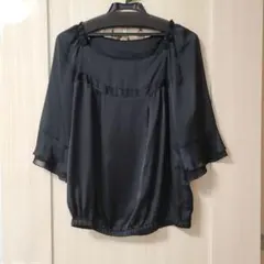 オペーク　黒 ブラウスのサムネイル