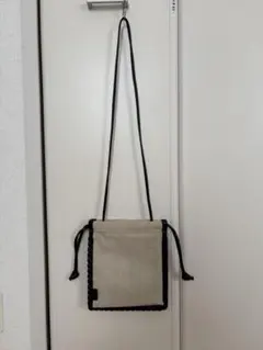VASIC ヴァジック　キャンバス×レザー ショルダーバッグのサムネイル