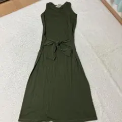 タグ付き　ニコアンド　袖付きノースリーブワンピース　Ｆ