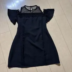 オフショルダー 黒 ワンピース