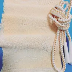 正絹、白の帯締め、生成色の帯揚げセット