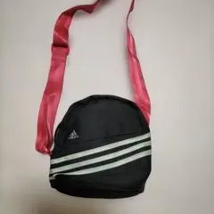 adidas ショルダーバッグ 黒/ピンク ストライプ