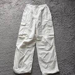 ホワイト カーゴパンツ