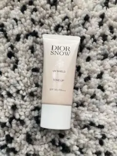 Dior　美品　スノー UVシールド トーンアップ 50+　30ml