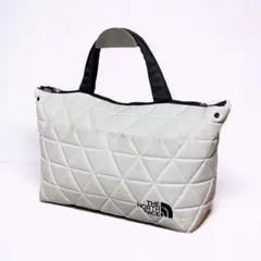 ノースフェイス　ジオフェイスボックストート　キルティング　腕掛け　ホワイト　白