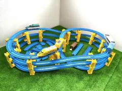 プラレール 「３段ループコースセット」 レイアウトB 車両付き