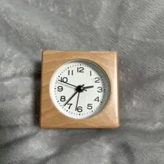 【美品】無印良品　置き時計　木目のサムネイル