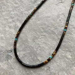ブラックオニキスとタイガーアイ、天然ターコイズのヒシネックレス　ナバホパール付き
