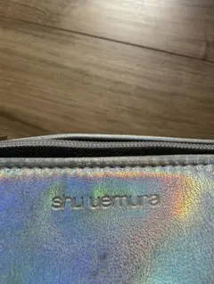 shu uemura ホログラム 三角ポーチのサムネイル