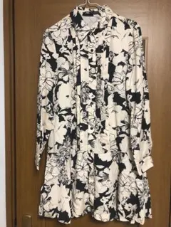 ZARA 花柄 ワンピース 黒 白 モノトーン フラワー シャツ ボタニカル柄
