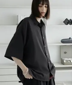 m*o様 【ADRER】ハイドレープバックベルトオープンカラーシャツ - メルカリ