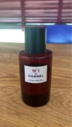 CHANEL N°1 de L'eau Rouge ボディミスト