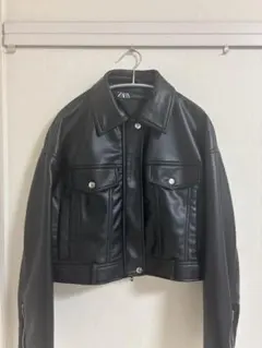 ZARA　クロップド丈レザージャケット