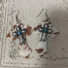 限定セール！現品限り！ターコイズ　シルバーピアス　牛　十字架　湘南大人カジュアル