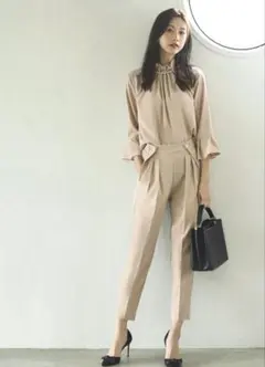 RUIRUE BOUTIQUE タックパール　セットアップ　ベージュ　Mサイズ
