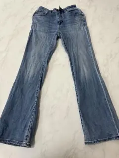 GU ライトブルーデニムフレアパンツ