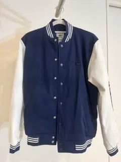 adidas ネイビー スタジャン