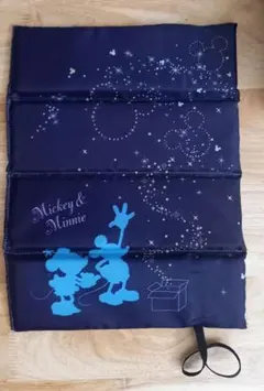 【新品未使用】ディズニー　ポータブルクッション　折りたたみ　座布団
