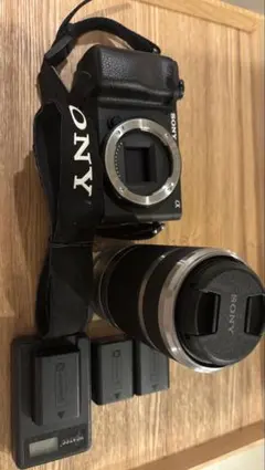 SONY a6400ミラーレス一眼レフカメラ　ズームレンズ　バッテリー付きのサムネイル