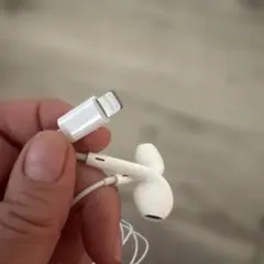 Apple Lightning 有線イヤフォン