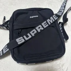 美品　Supreme シュプリーム　ショルダーバッグ　 ブラック　バッグ
