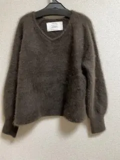 ara ara ラクーンVネックプルオーバーニット